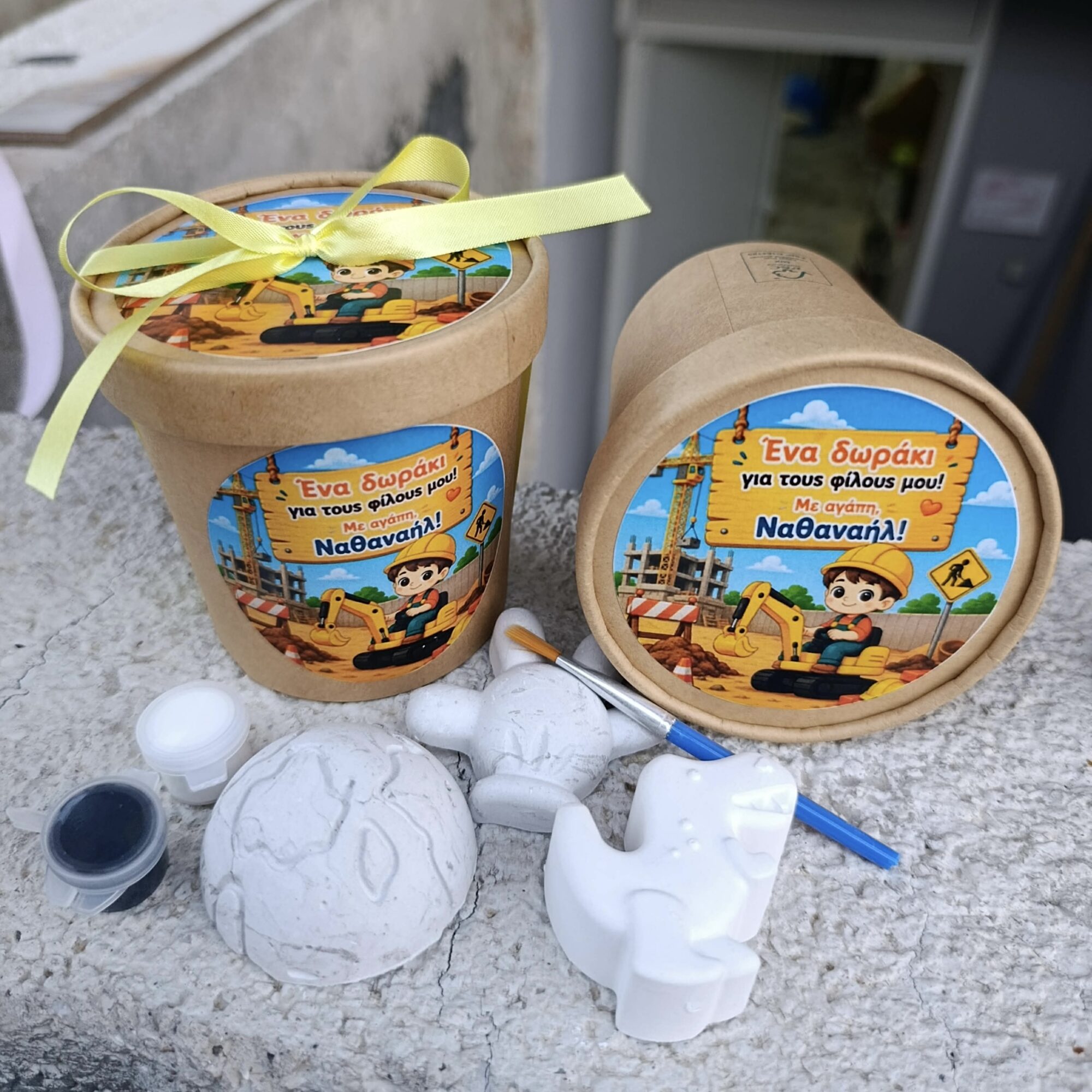 Χειροποίητο Κουτάκι Ζωγραφικής με Σχεδιάκια Πορσελάνης – Θέμα Εργοτάξιο